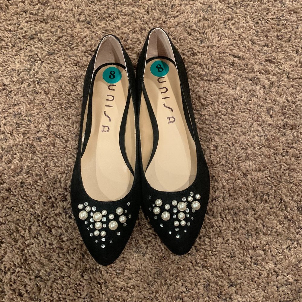 UNISA Rhinestone and Pearl Embellished Pointed Toe Black Flats Women's Size 8